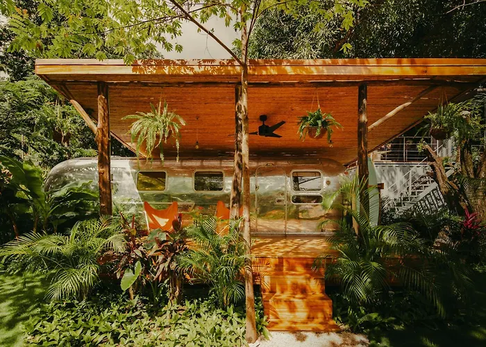 House Of Somos, Santa Teresa